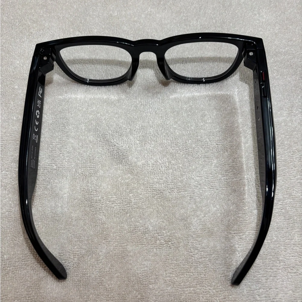 CY01 Smart Glasses - Sleek Black Design